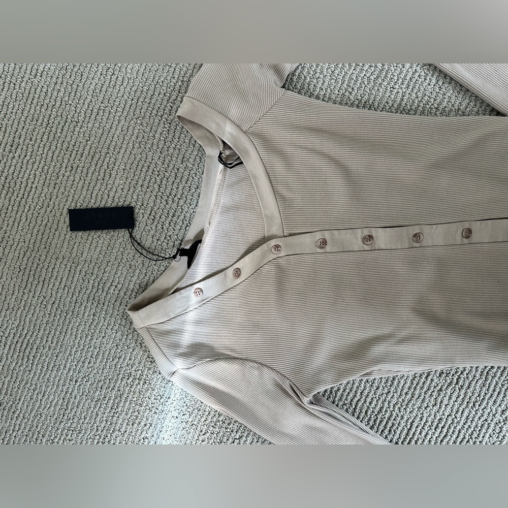The Range - Buttoned Off Shoulder Ribbed Top - Picture 4 of 7
